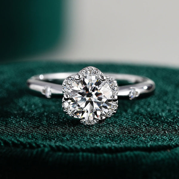 DAISY DREAM MOISSANITE ANELLO